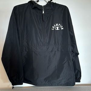 Champion men’s lightweight half zip jacket with hood. Black size L
